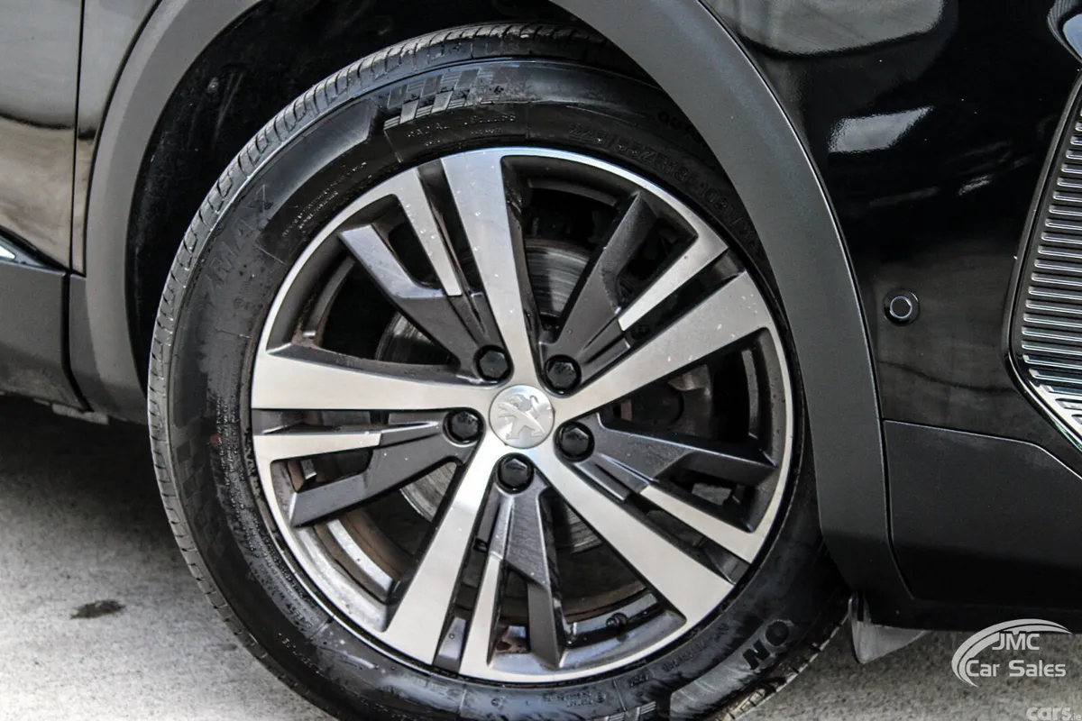 Peugeot 5008 MPV, Diesel, 2022, Black