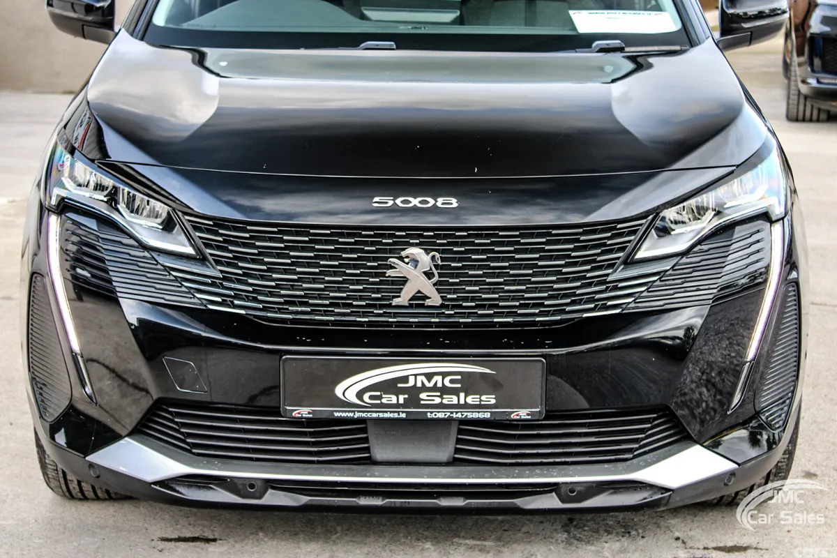 Peugeot 5008 MPV, Diesel, 2022, Black