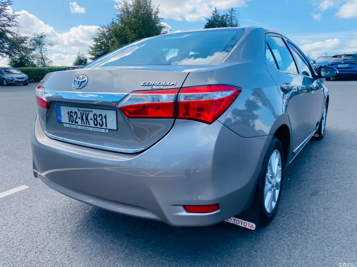 Toyota Corolla Saloon, Diesel, 2016, Beige