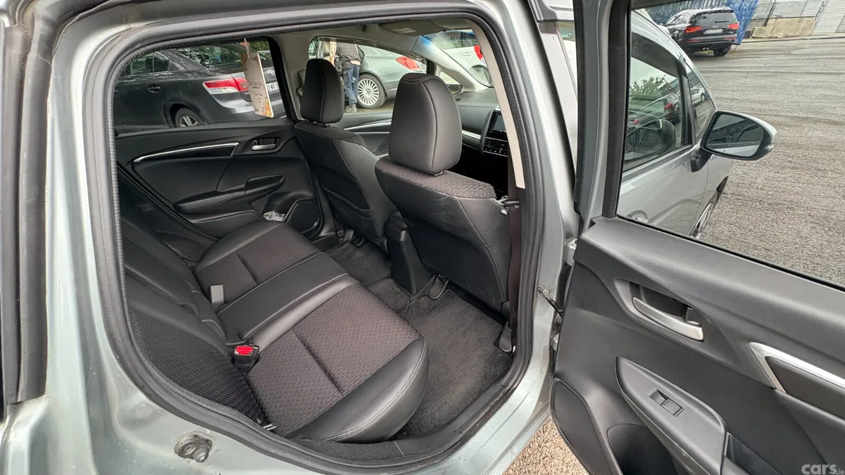 Honda Fit Hatchback, Petrol Hybrid, 2014, Silver