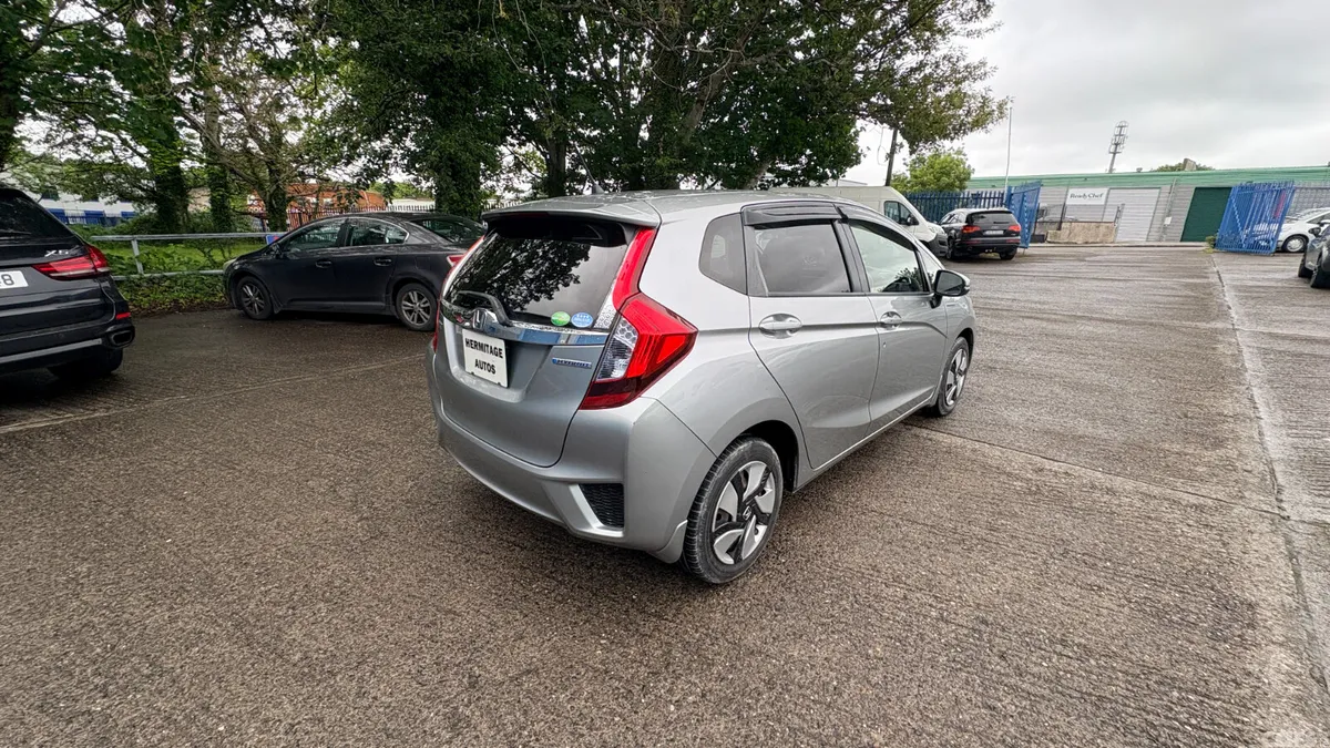 Honda Fit Hatchback, Petrol Hybrid, 2014, Silver