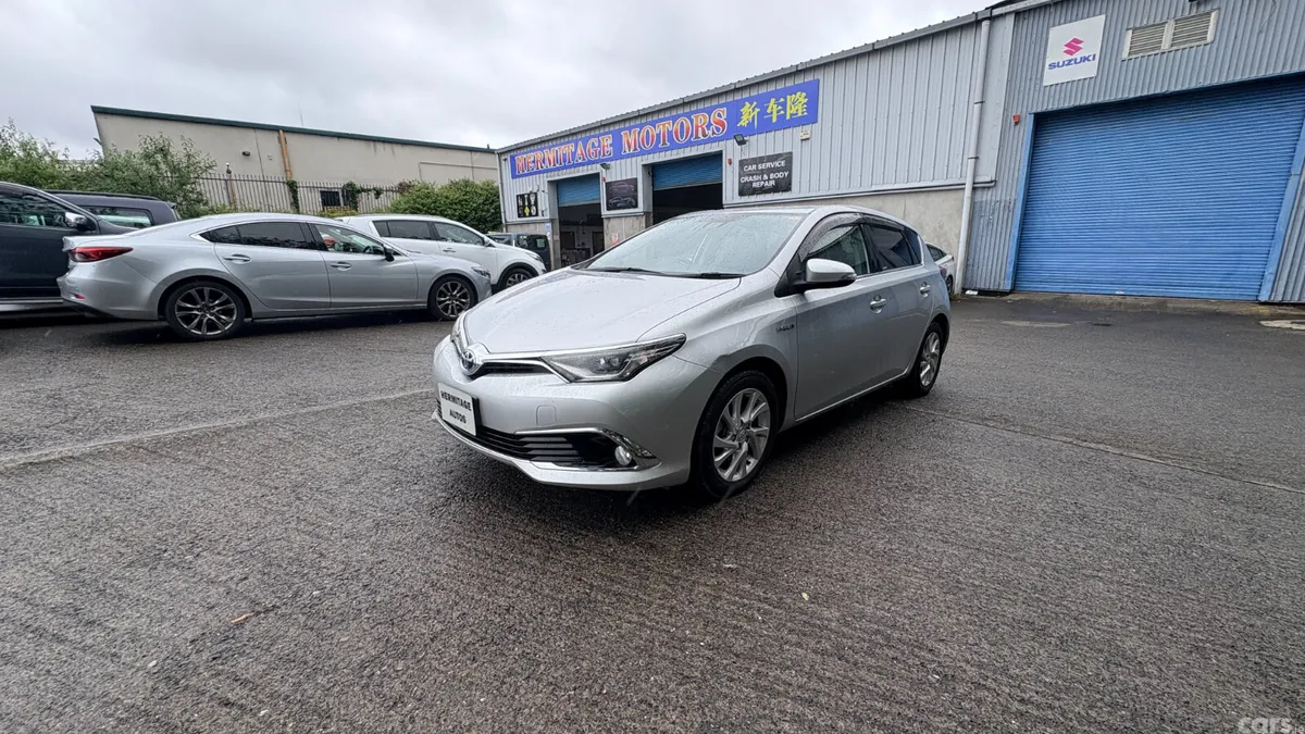 Toyota Auris Hatchback, Petrol Hybrid, 2016, Silver