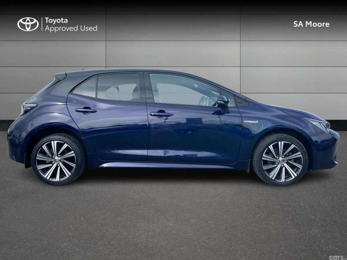 Toyota Corolla Hatchback, Petrol Hybrid, 2021, Blue