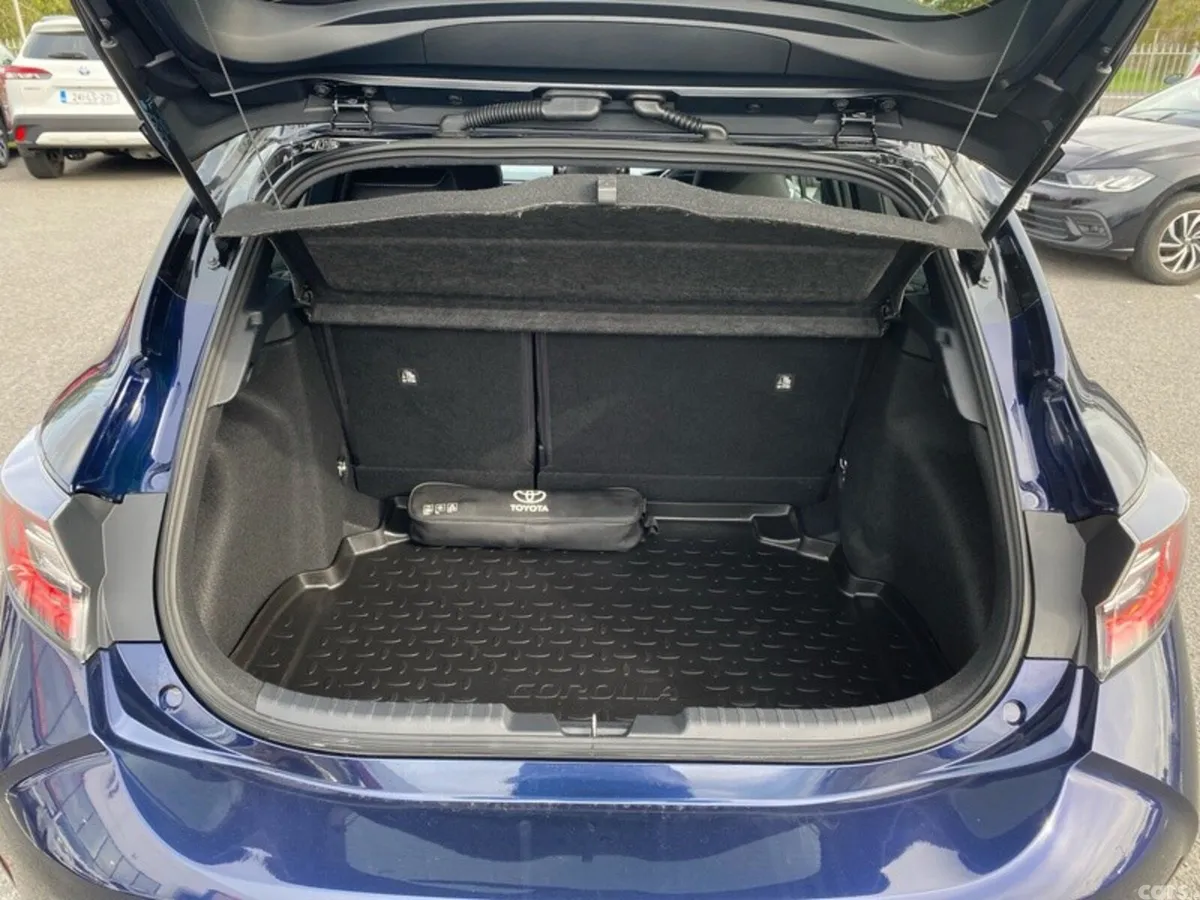 Toyota Corolla Hatchback, Petrol Hybrid, 2021, Blue