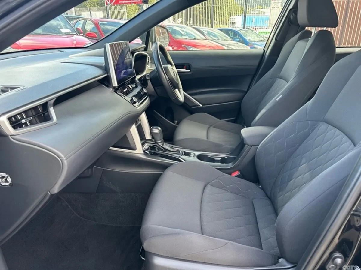 Toyota Corolla Cross Hatchback, Petrol Hybrid, 2023, Black