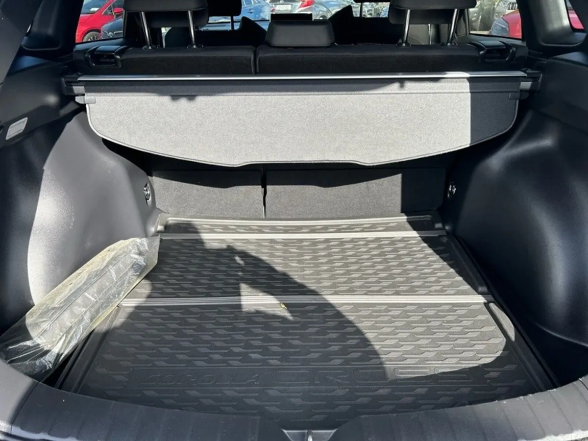 Toyota Corolla Cross Hatchback, Petrol Hybrid, 2023, Black