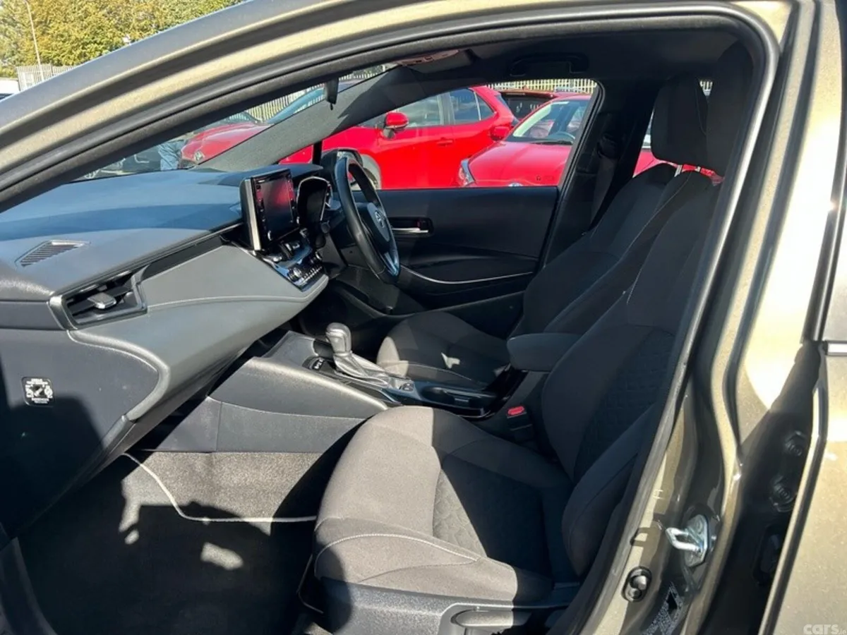 Toyota Corolla Hatchback, Petrol Hybrid, 2023, Green