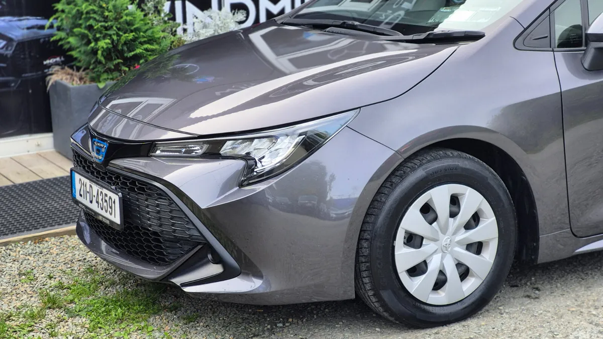 Toyota Corolla Hatchback, Petrol Hybrid, 2021, Grey