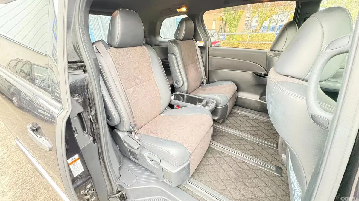 Toyota Estima MPV, Petrol Hybrid, 2016, Black