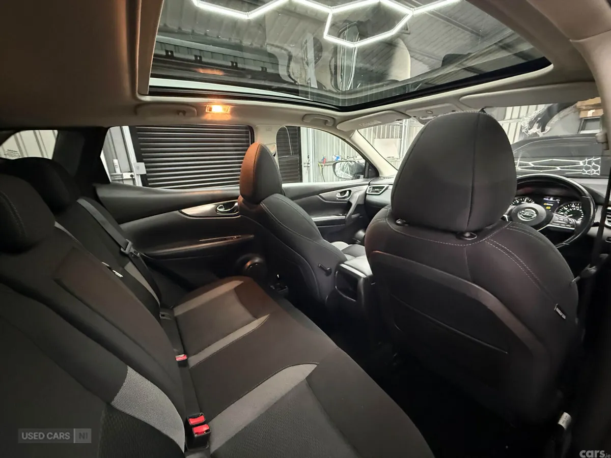 Nissan Qashqai SUV, Diesel, 2019, Silver
