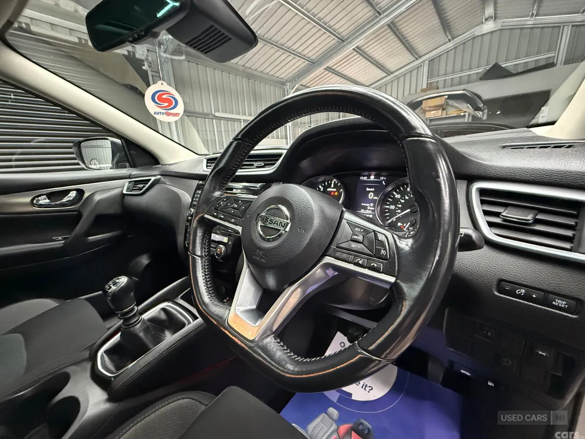 Nissan Qashqai SUV, Diesel, 2019, Silver