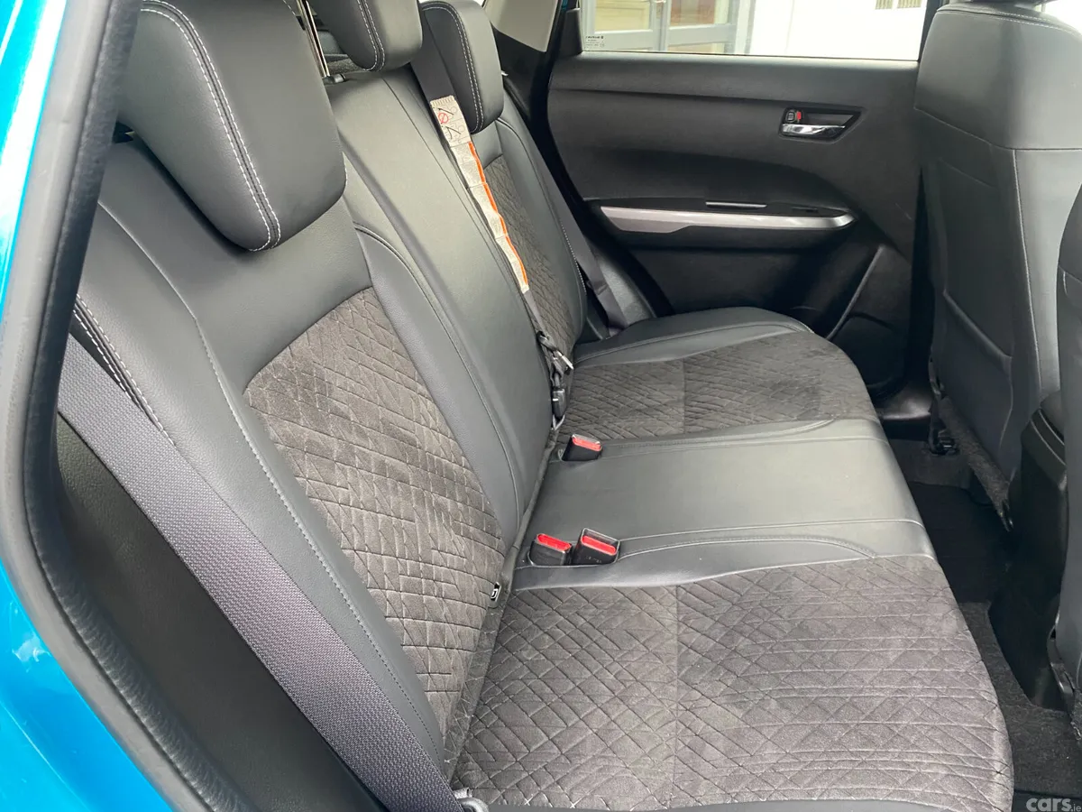 Suzuki Vitara SUV, Petrol Hybrid, 2021, Blue
