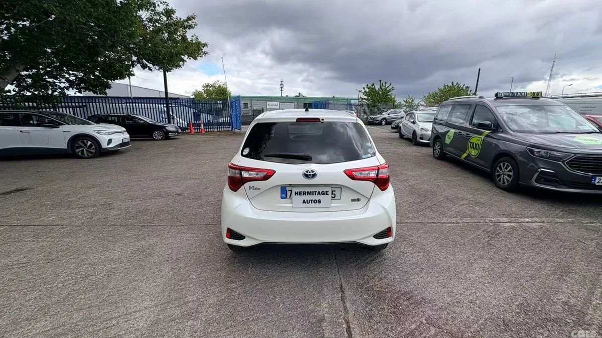 Toyota Vitz Hatchback, Petrol Hybrid, 2017, White
