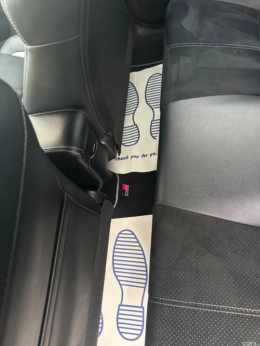 Toyota Aqua Hatchback, Petrol Hybrid, 2018, White