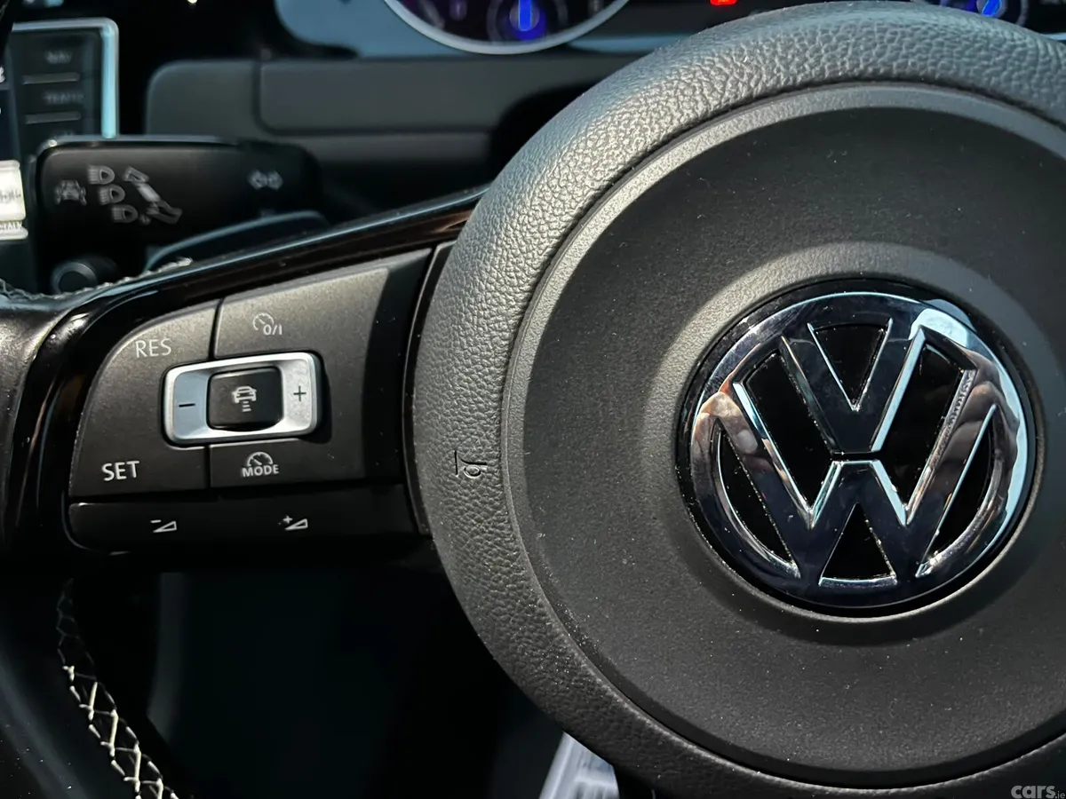 Volkswagen Golf Hatchback, Petrol, 2015, Blue