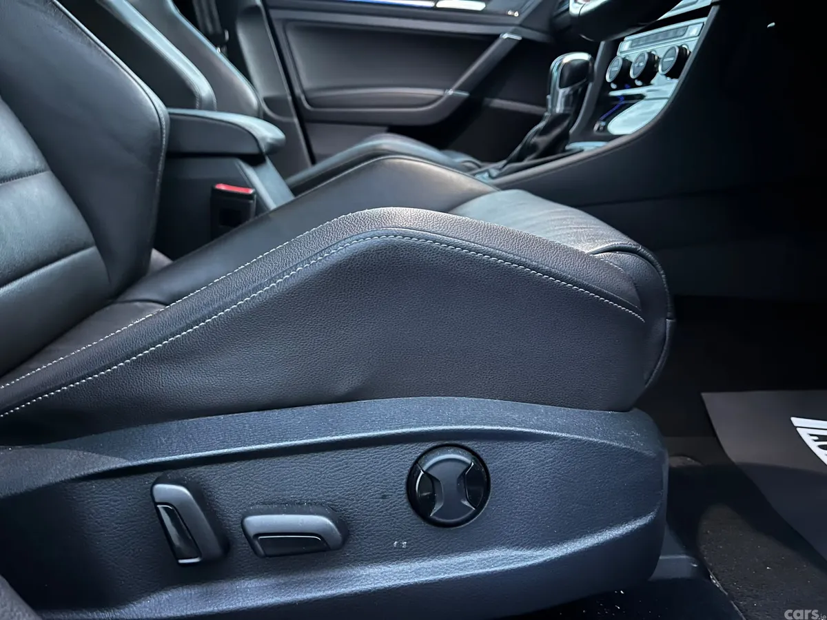 Volkswagen Golf Hatchback, Petrol, 2015, Blue