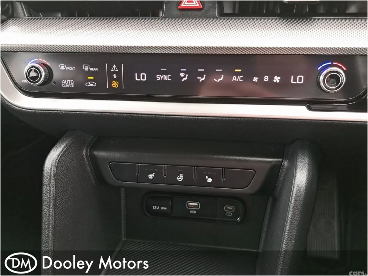 Kia Sportage SUV, Diesel Hybrid, 2023, Red