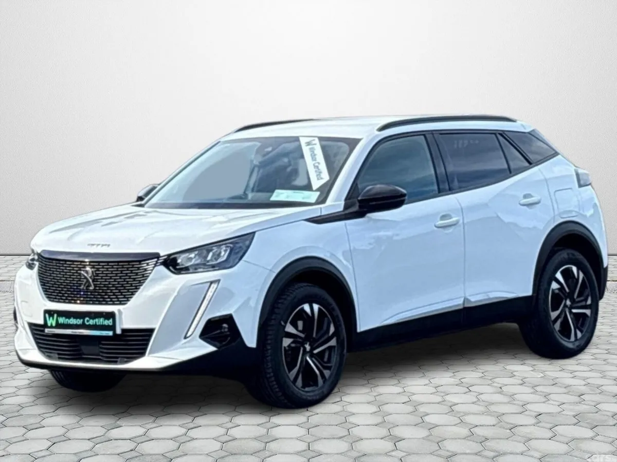 Peugeot 2008 MPV, Petrol, 2022, White