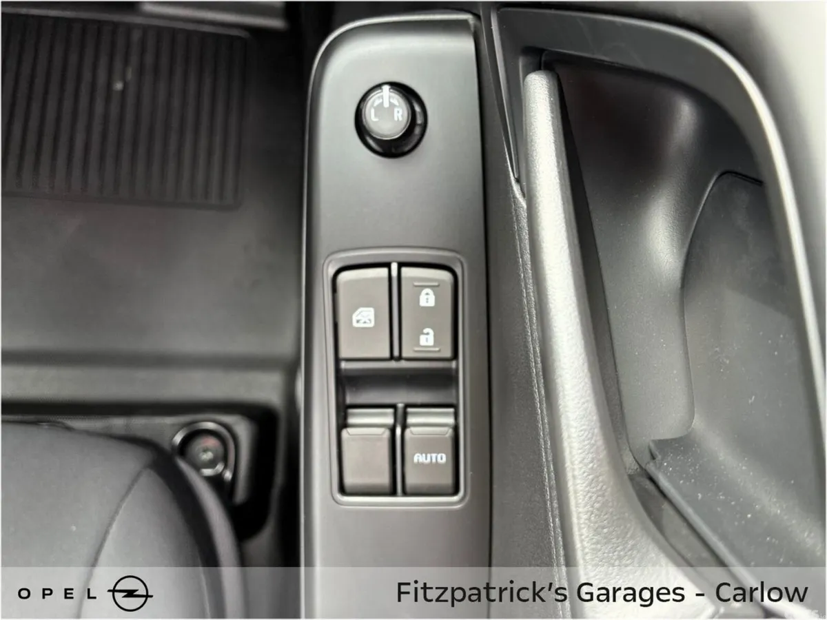 Isuzu D-Max Pick Up, Diesel, 2027, Grey