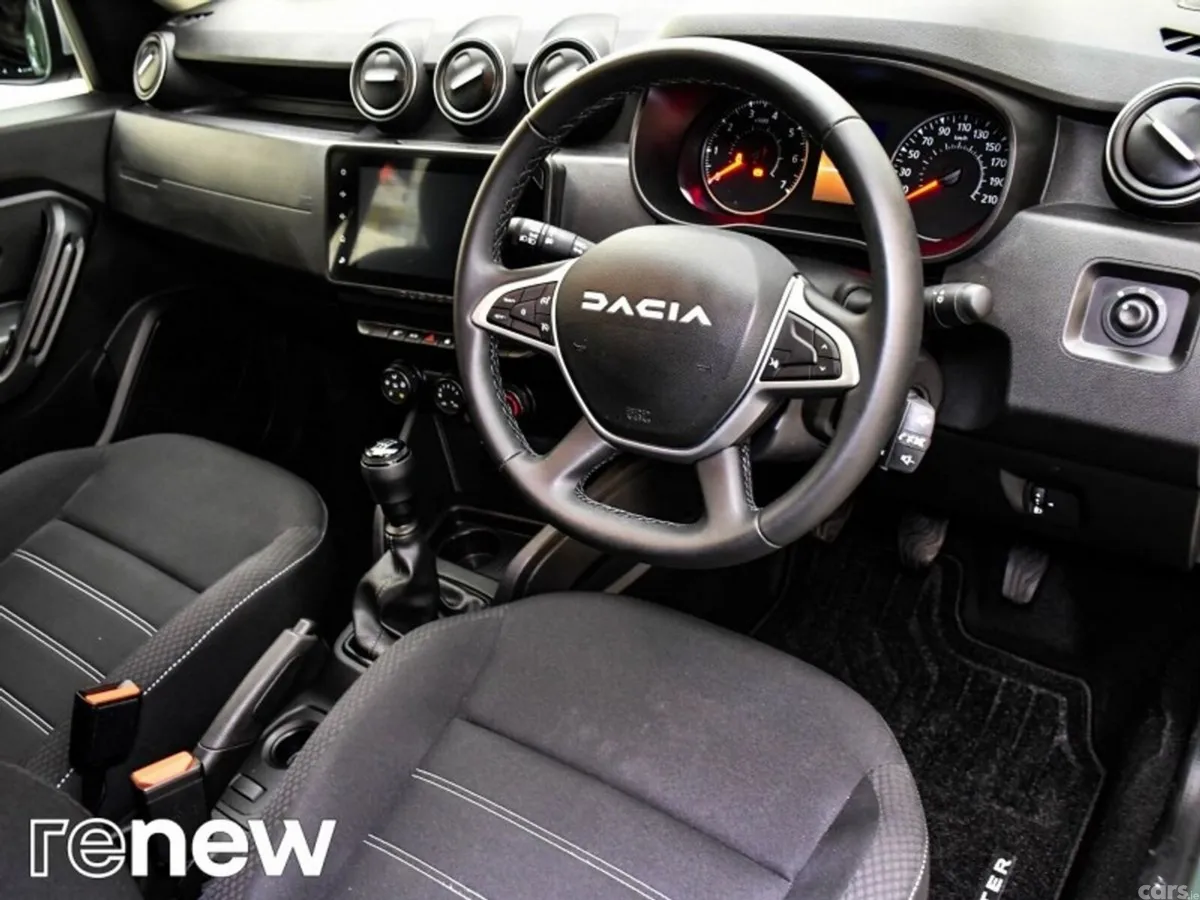 Dacia Duster SUV, Diesel, 2024, Black