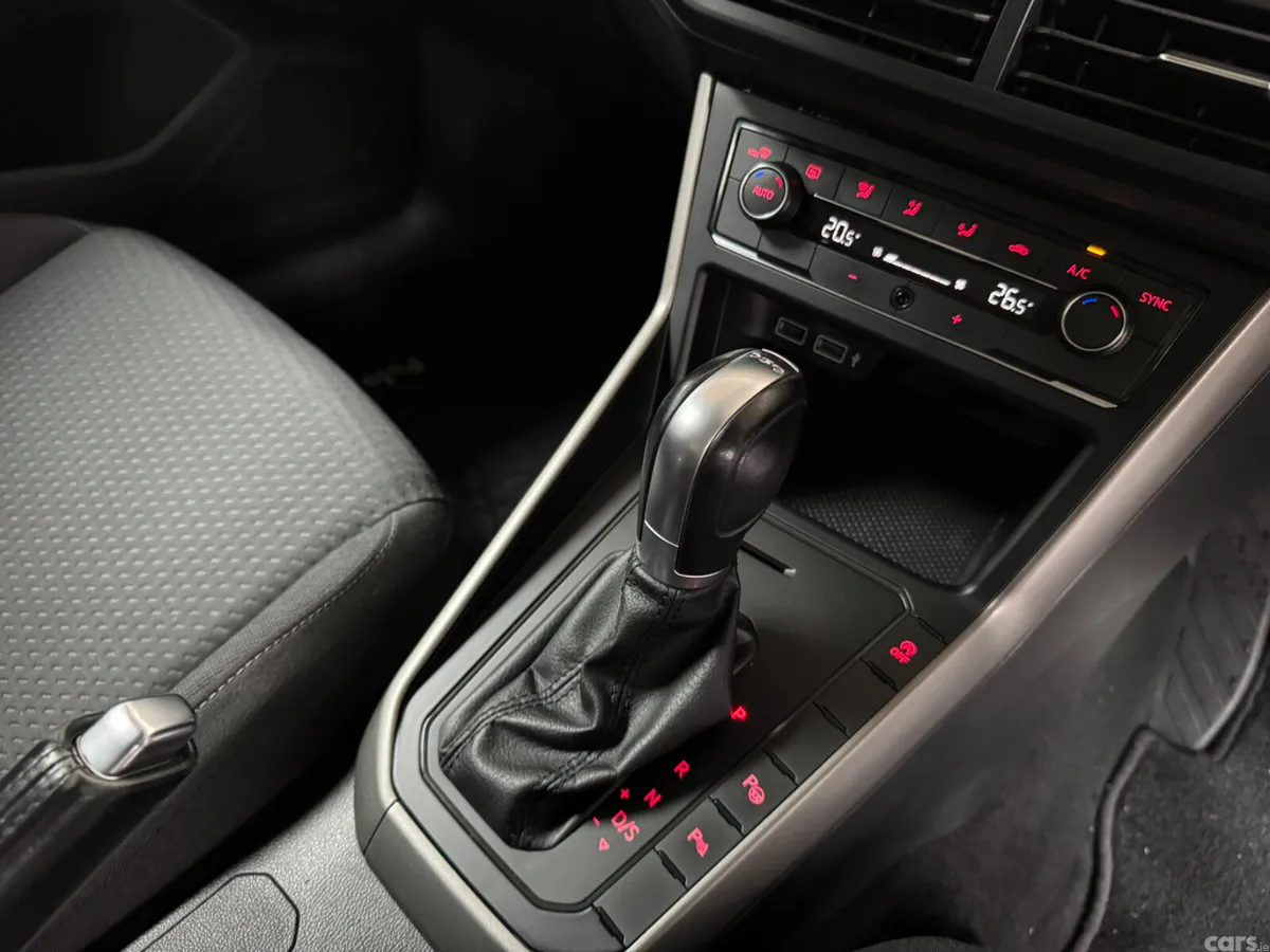 Volkswagen Polo Hatchback, Petrol, 2018, White