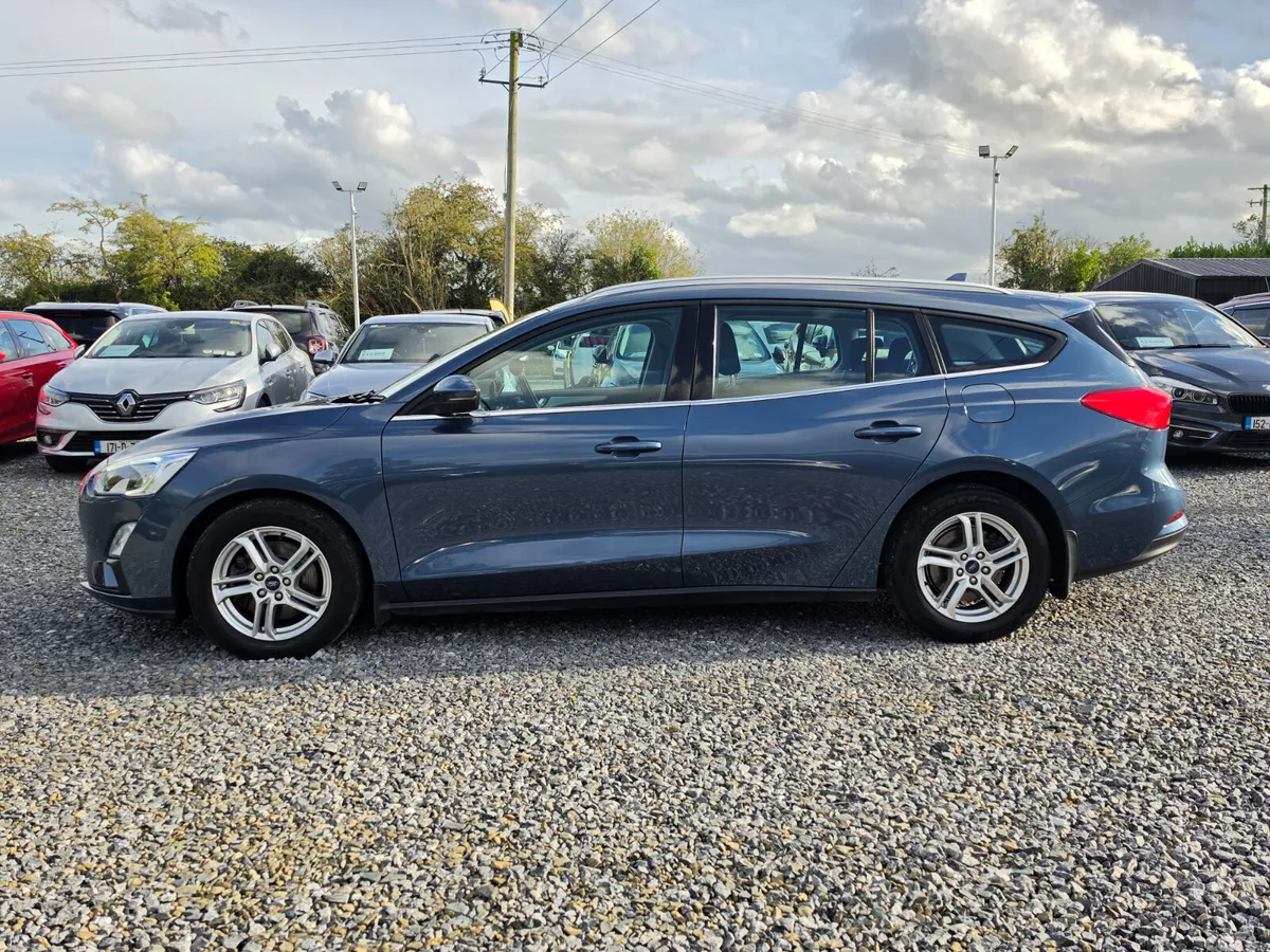 Ford Focus Estate, Petrol, 2019, Blue