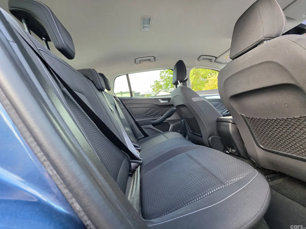 Ford Focus Estate, Petrol, 2019, Blue