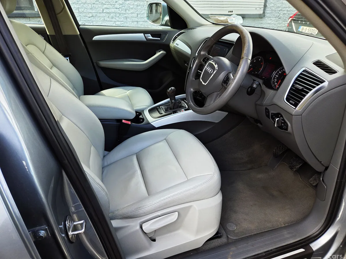 Audi Q5 SUV, Diesel, 2011, Grey