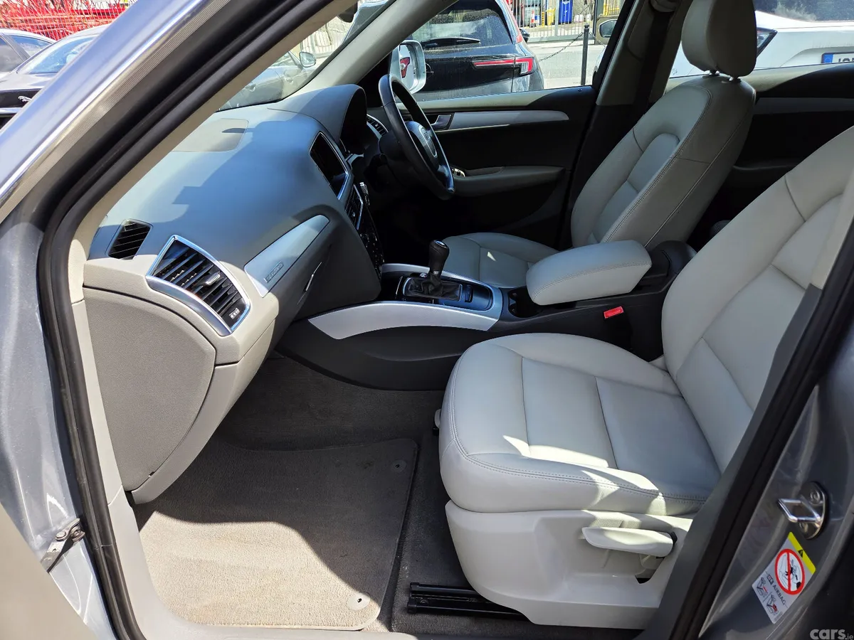 Audi Q5 SUV, Diesel, 2011, Grey