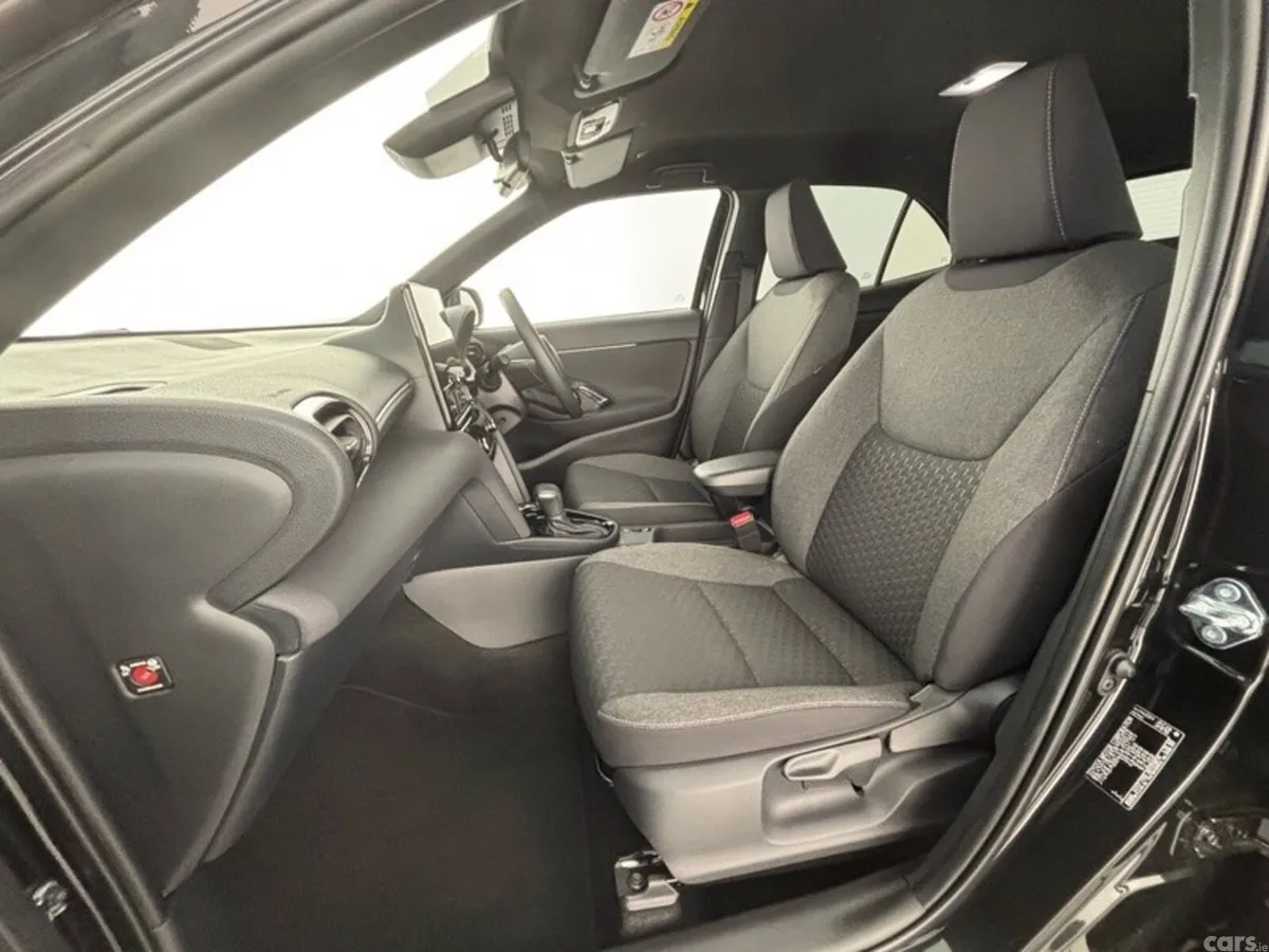 Toyota Yaris Cross SUV, Petrol Hybrid, 2026, Black