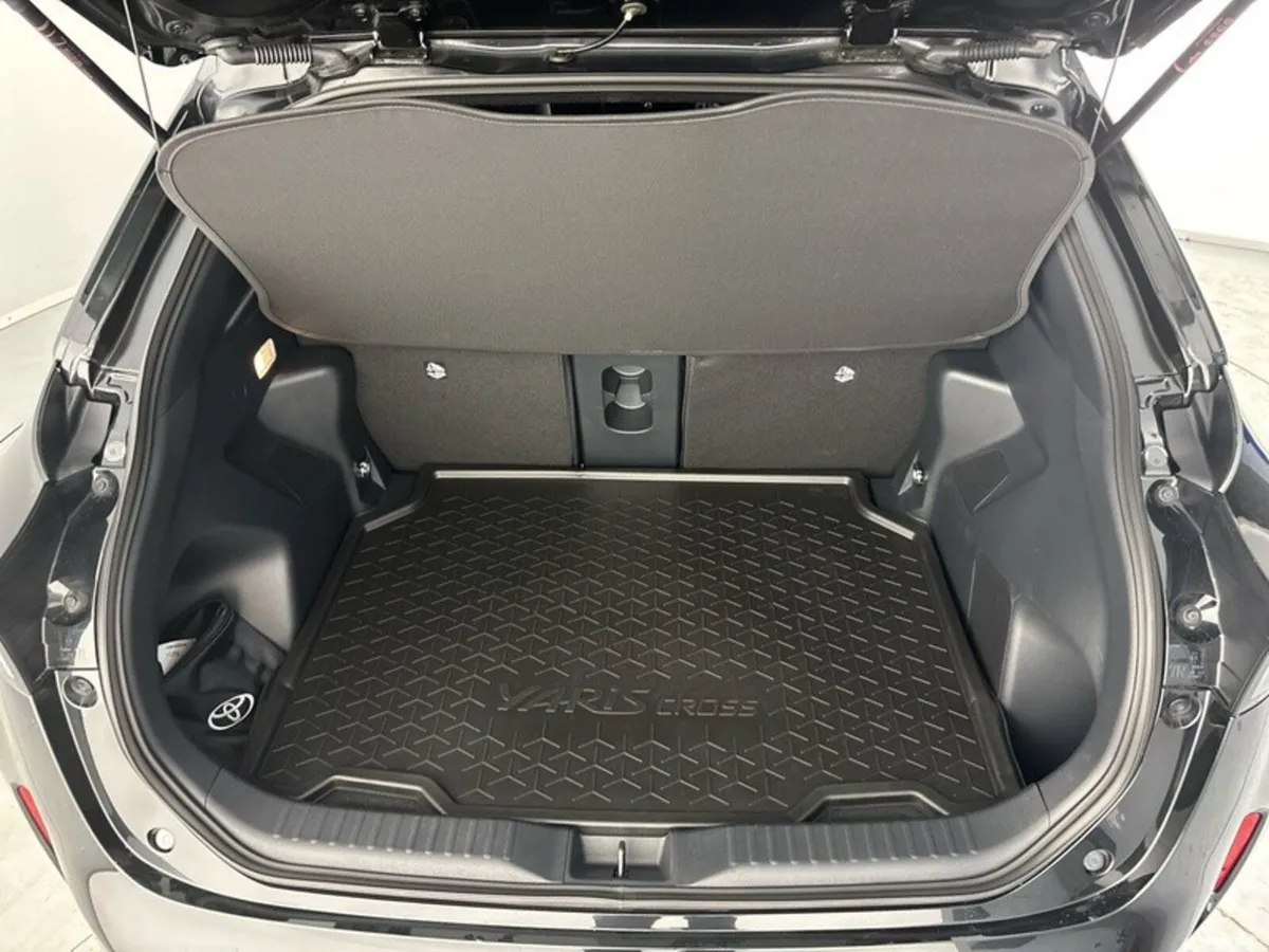 Toyota Yaris Cross SUV, Petrol Hybrid, 2026, Black