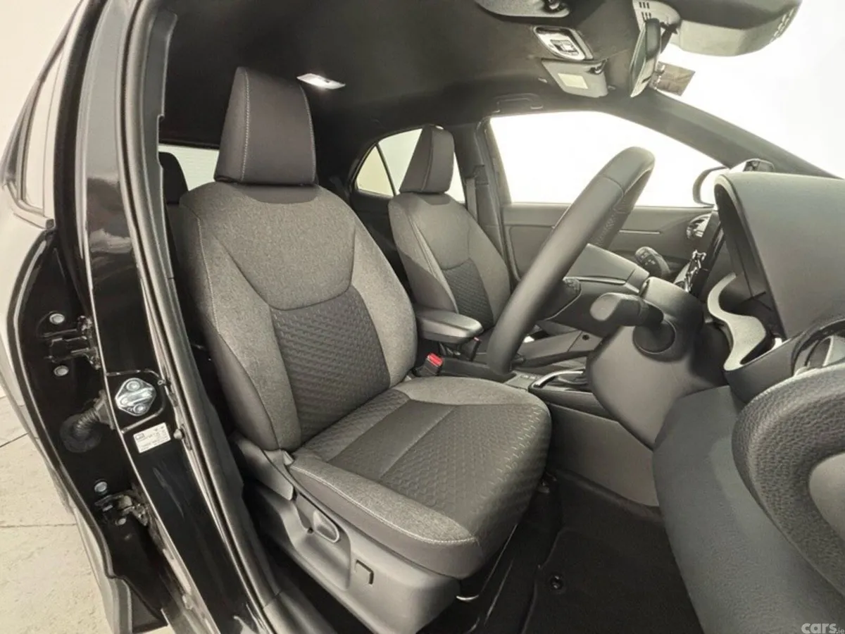 Toyota Yaris Cross SUV, Petrol Hybrid, 2026, Black