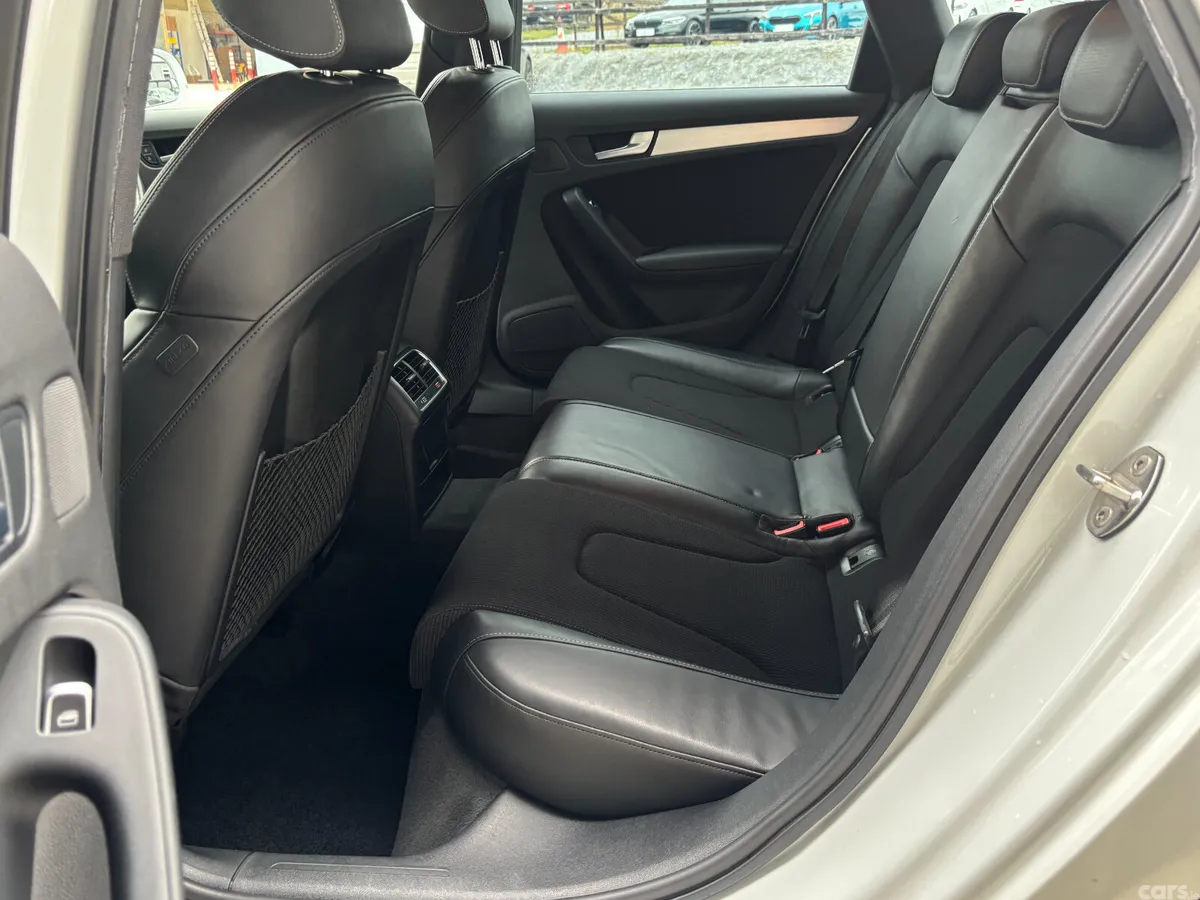 Audi A4 Estate, Petrol, 2015, White