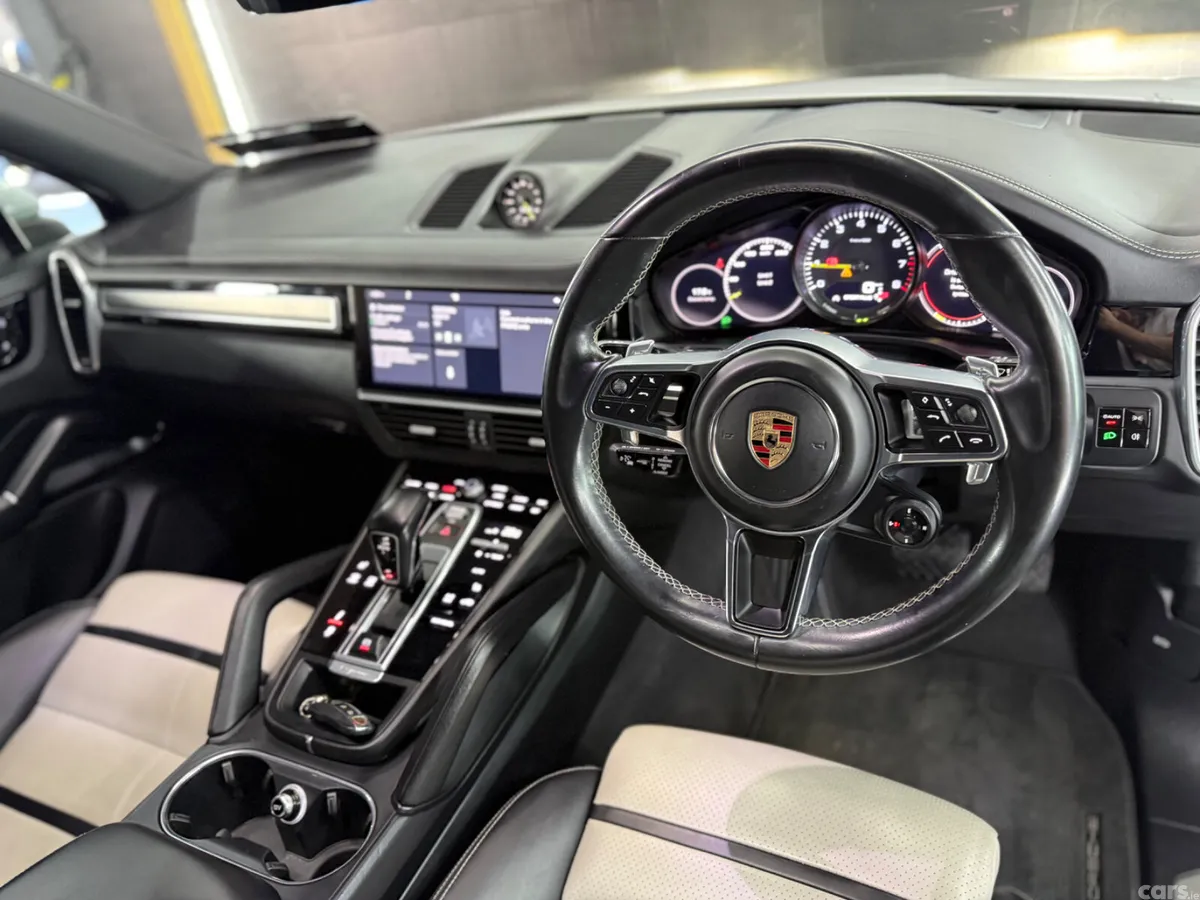 Porsche Cayenne SUV, Petrol Plug-in Hybrid, 2020, White