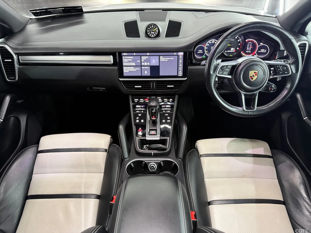 Porsche Cayenne SUV, Petrol Plug-in Hybrid, 2020, White