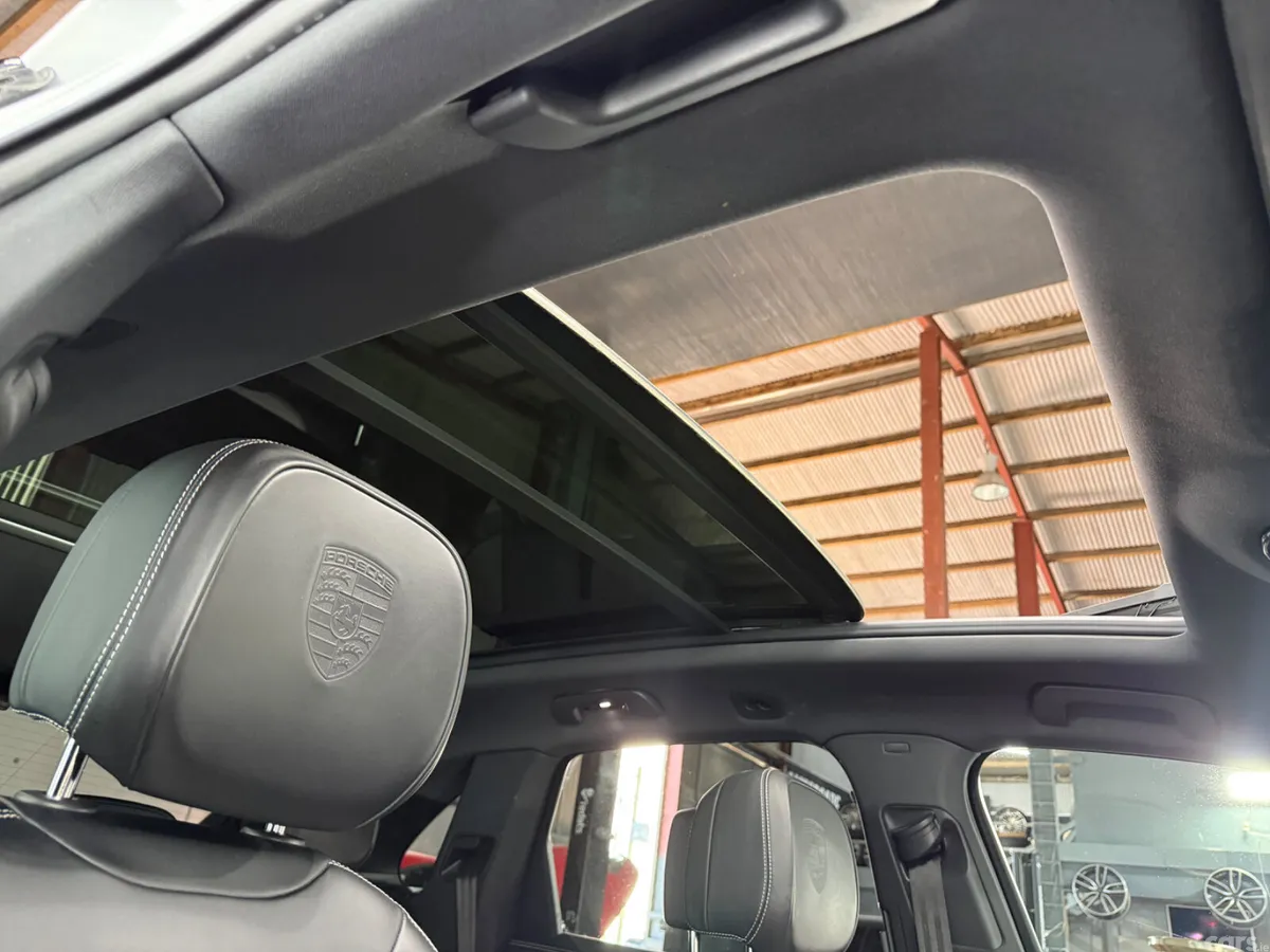 Porsche Cayenne SUV, Petrol Plug-in Hybrid, 2020, White