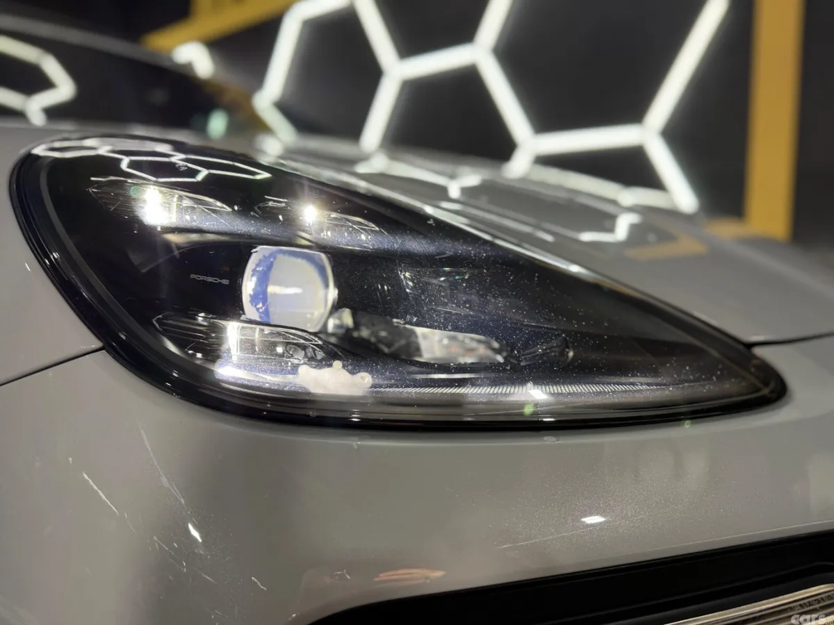 Porsche Cayenne SUV, Petrol Plug-in Hybrid, 2020, White