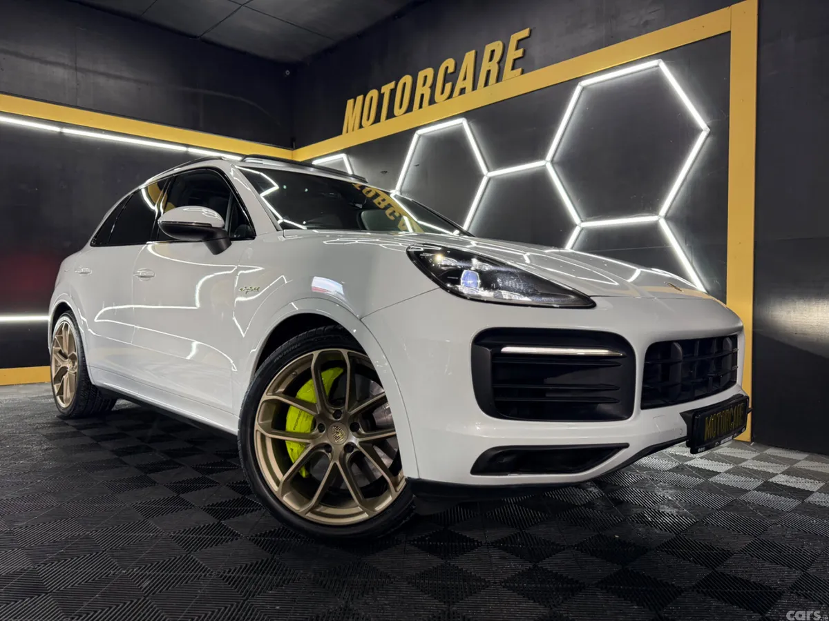 Porsche Cayenne SUV, Petrol Plug-in Hybrid, 2020, White