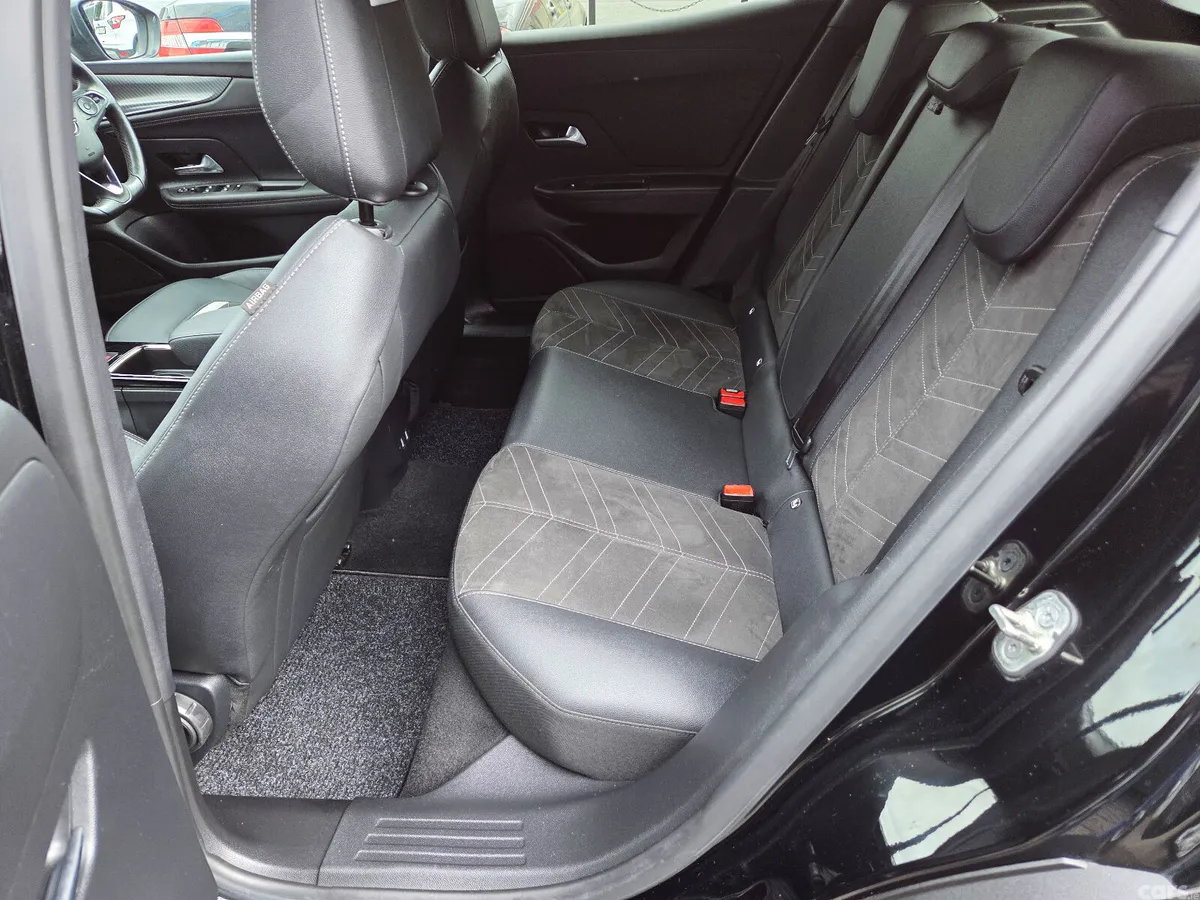 Opel Mokka SUV, Petrol, 2023, Black