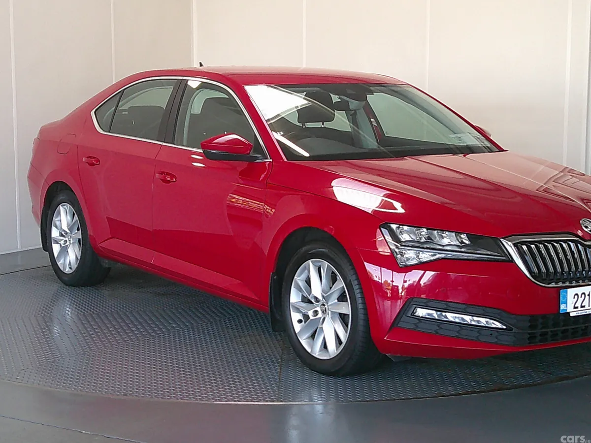 Skoda Superb Saloon, Diesel, 2022, Red