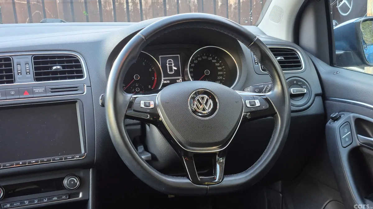 Volkswagen Polo Hatchback, Petrol, 2017, Blue