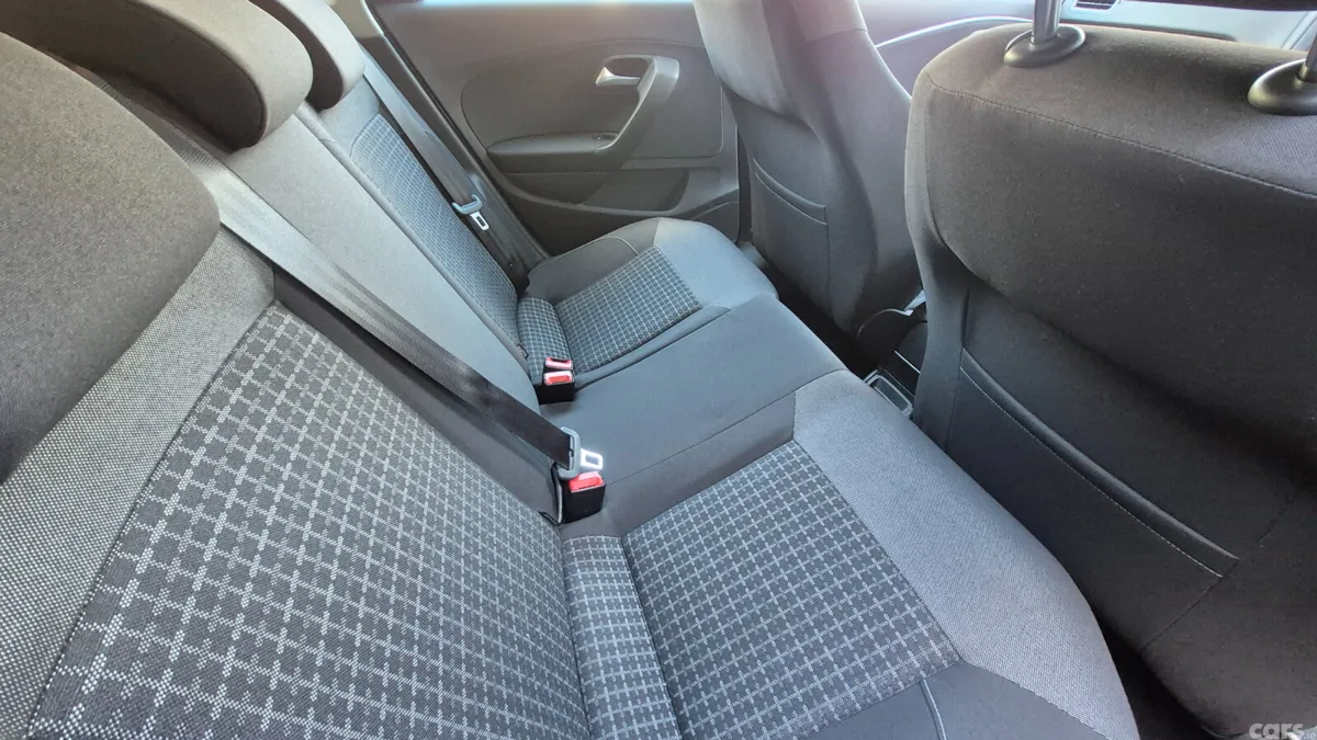 Volkswagen Polo Hatchback, Petrol, 2017, Blue