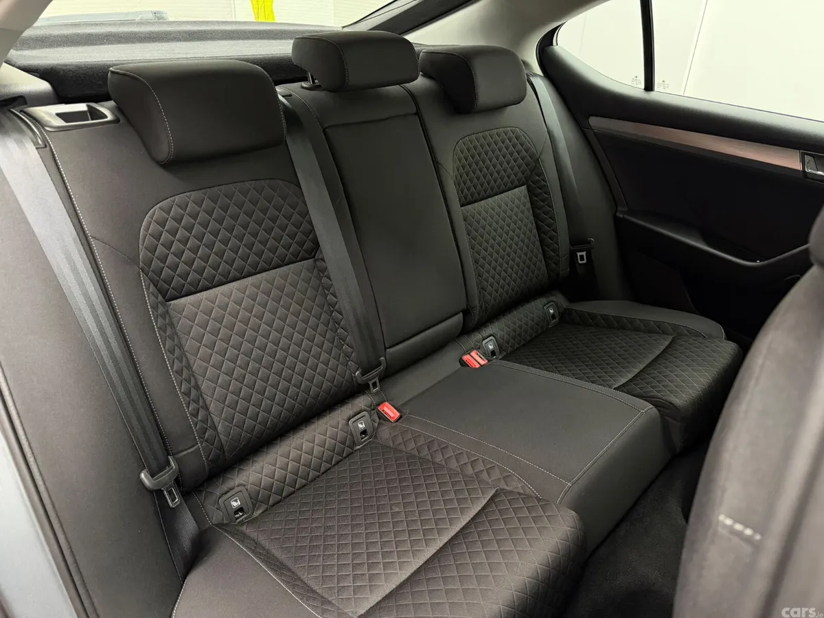 Skoda Superb Saloon, Diesel, 2022, Grey