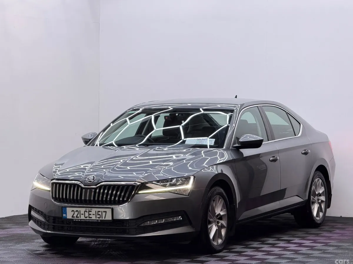 Skoda Superb Saloon, Diesel, 2022, Grey