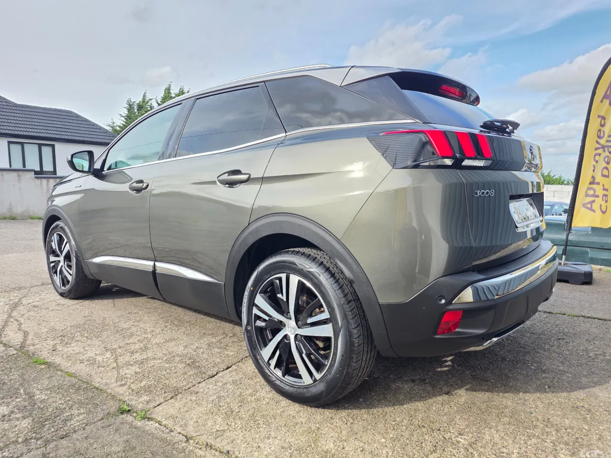 Peugeot 3008 MPV, Petrol, 2019, Grey