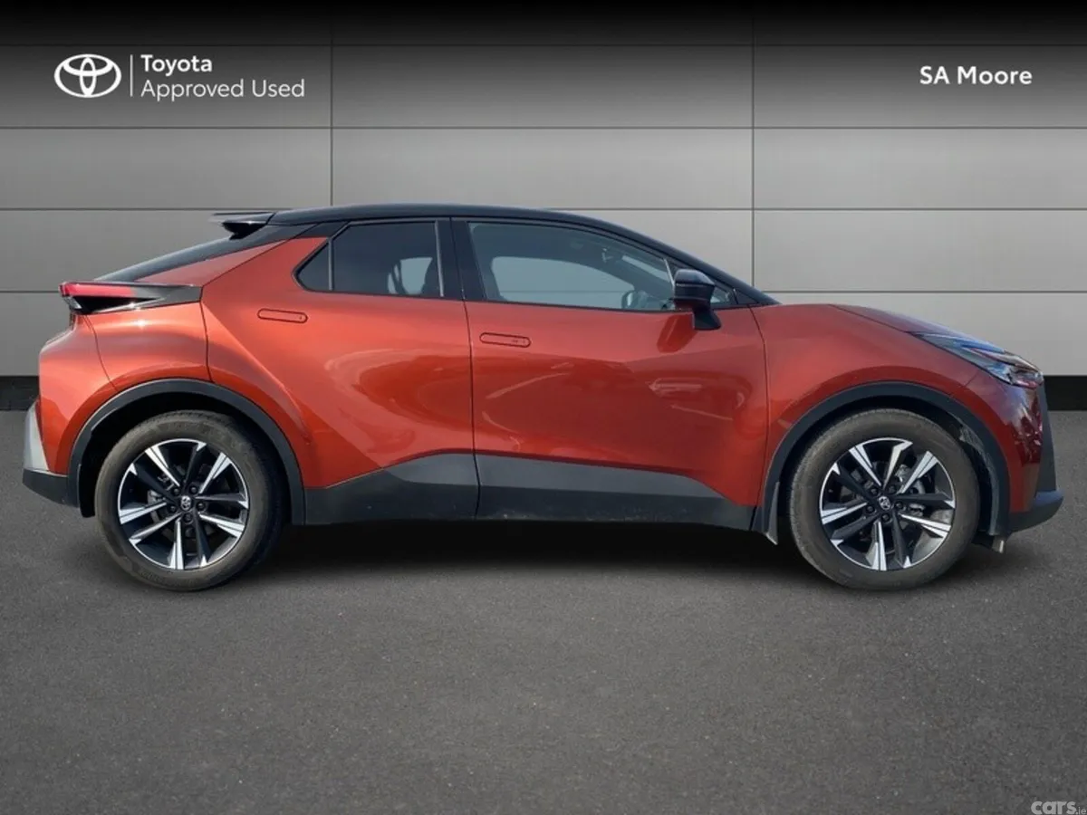Toyota C-HR SUV, Petrol Hybrid, 2026, Brown