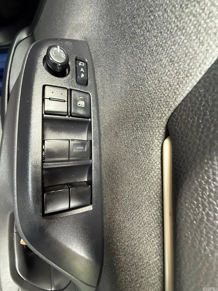 Toyota Yaris Hatchback, Petrol Hybrid, 2022, Blue