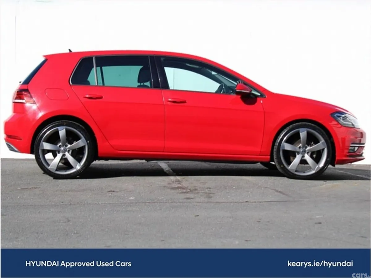 Volkswagen Golf Hatchback, Petrol, 2019, Red