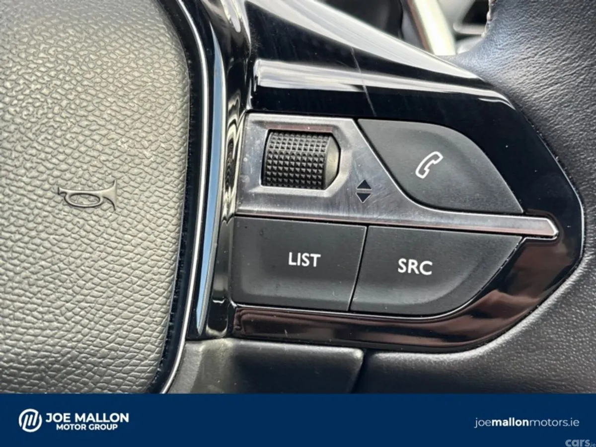 Peugeot 5008 MPV, Diesel, 2025, Blue
