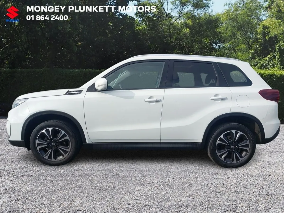 Suzuki Vitara SUV, Petrol Hybrid, 2023, White